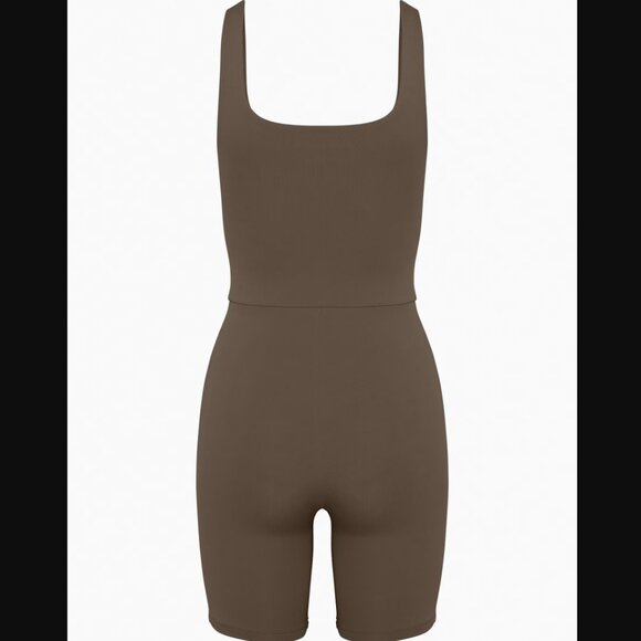 Aritzia Babaton Contour Squareneck Romper in Coffee Bean - Picture 2 of 12